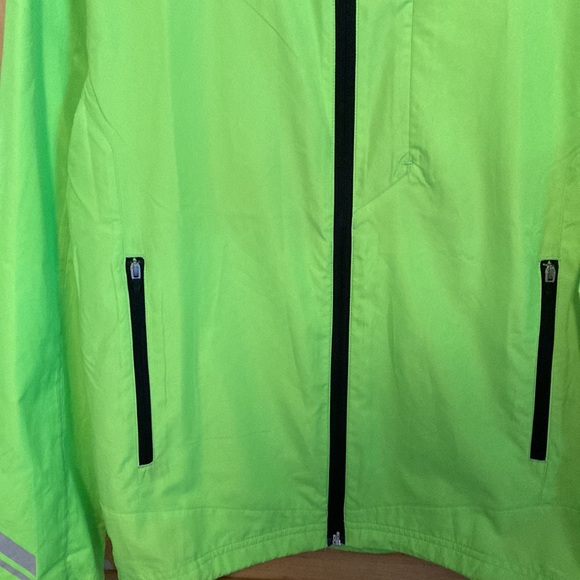 Under Armour jacket. Size small - Picture 3 of 6